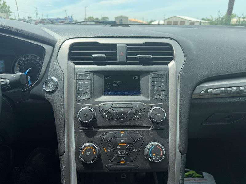 Ford Fusion S 2017