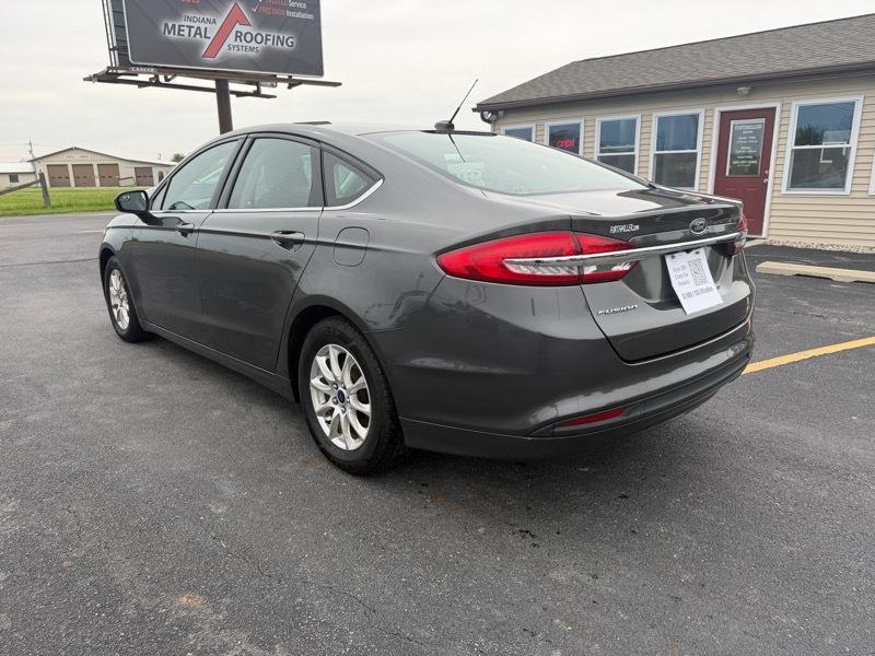 Ford Fusion S 2017
