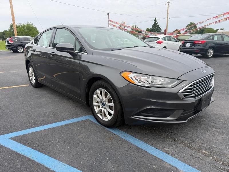Ford Fusion S 2017