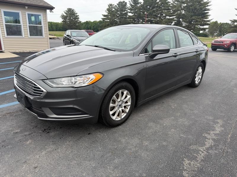 Ford Fusion S 2017