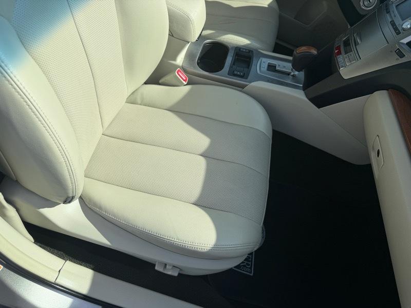 Subaru Outback 2.5i Limited 2014