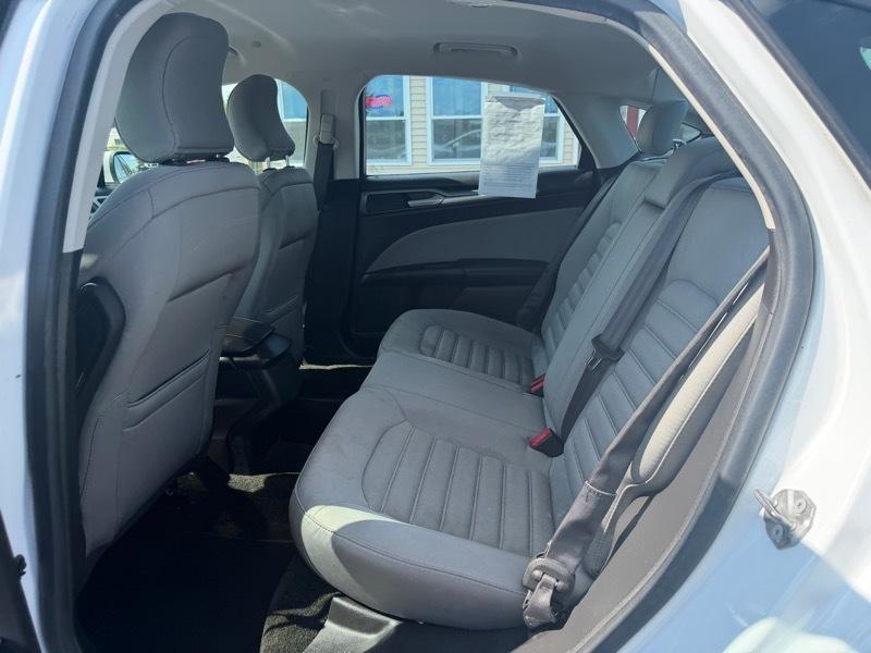 Ford Fusion Hybrid  2015