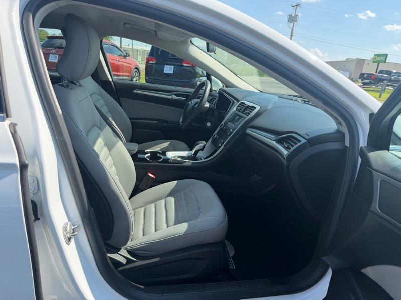 Ford Fusion Hybrid  2015