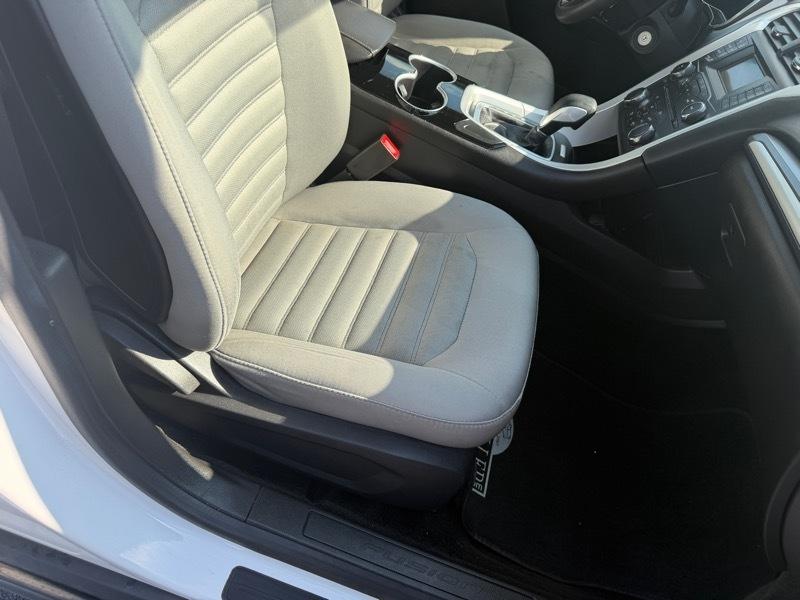 Ford Fusion Hybrid  2015