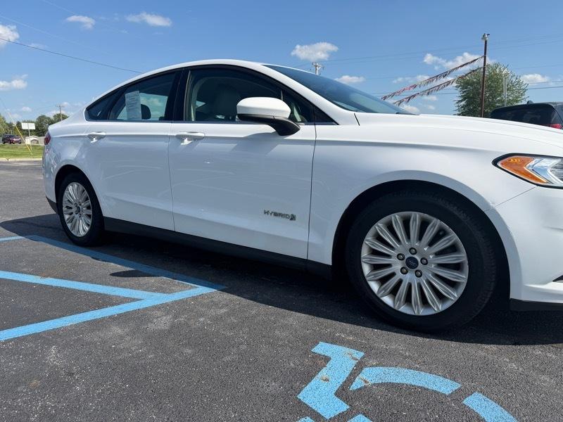 Ford Fusion Hybrid  2015
