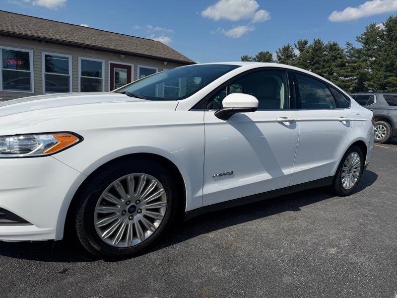 Ford Fusion Hybrid  2015