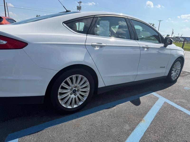 Ford Fusion Hybrid  2015