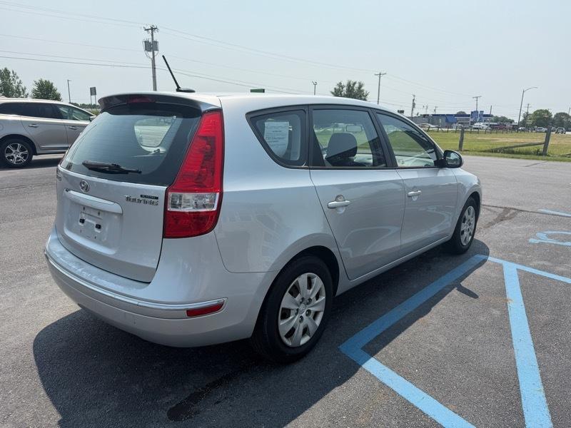 Hyundai Elantra Touring  2010