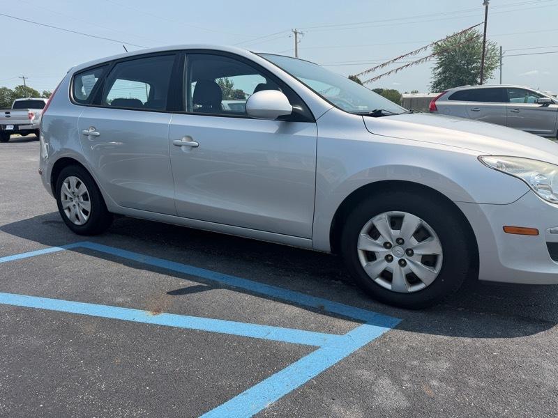 Hyundai Elantra Touring  2010