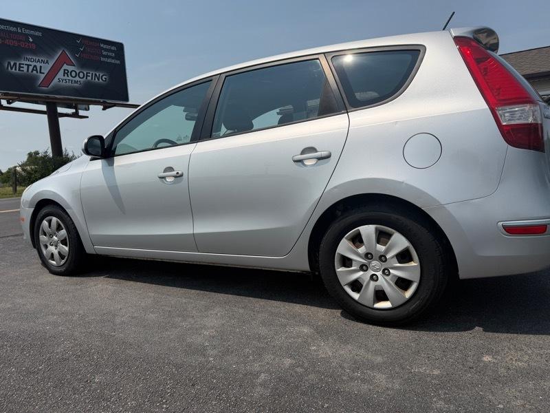 Hyundai Elantra Touring  2010