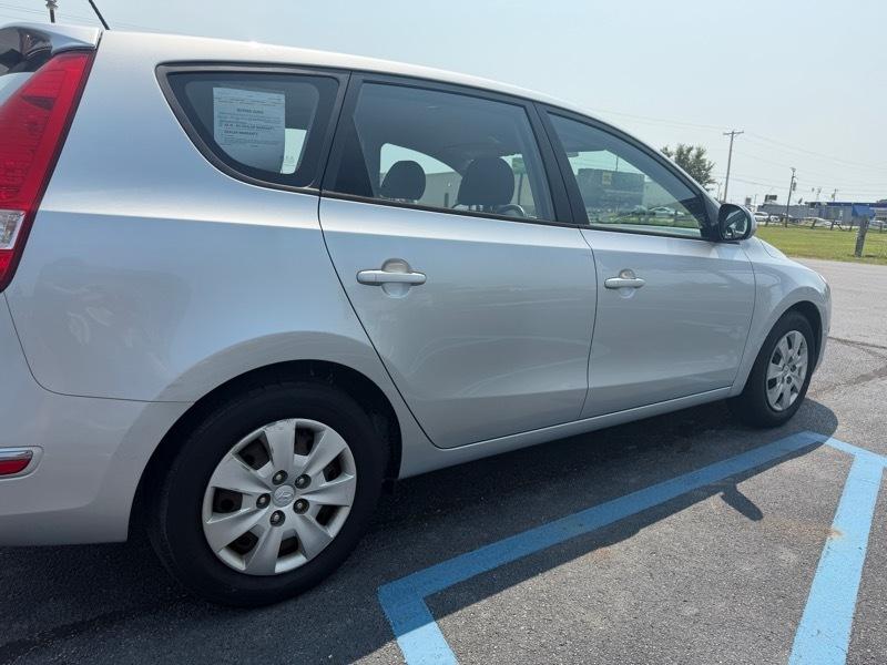 Hyundai Elantra Touring  2010