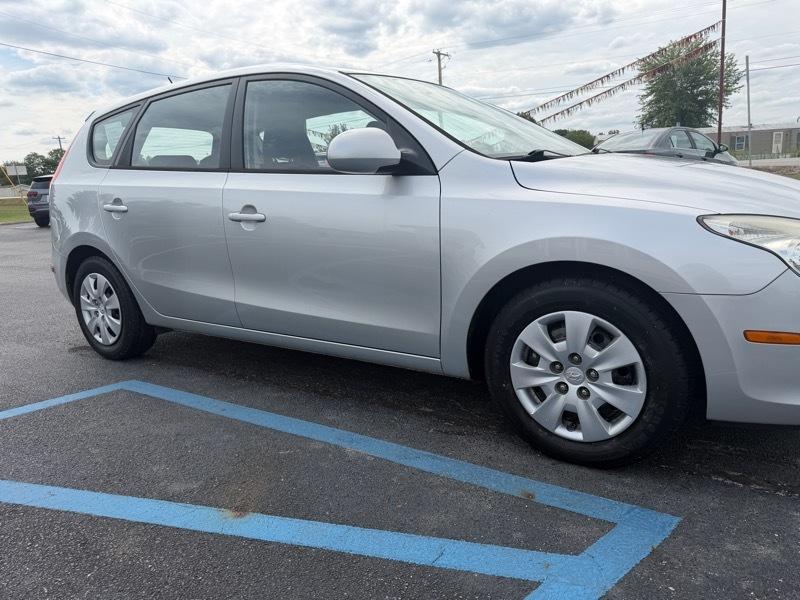 Hyundai Elantra Touring  2010
