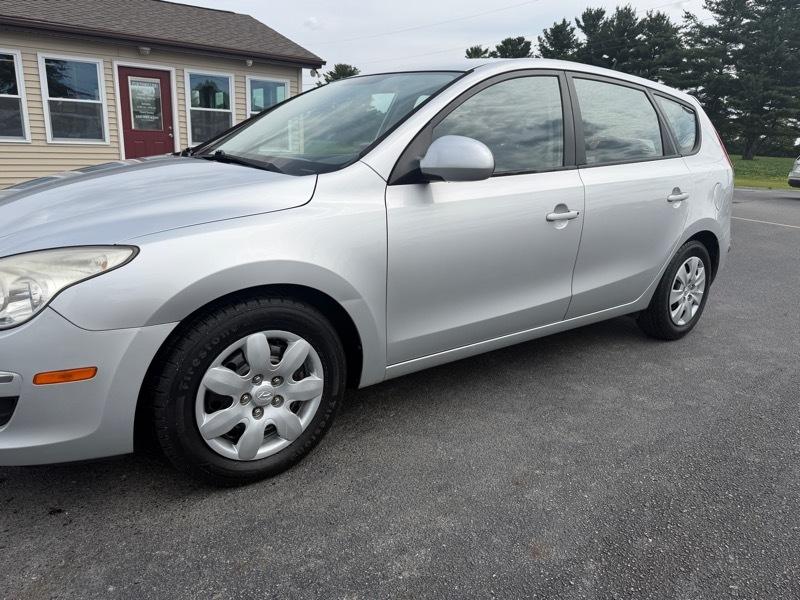 Hyundai Elantra Touring  2010