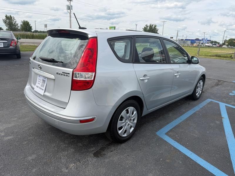 Hyundai Elantra Touring  2010