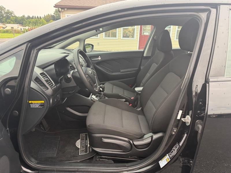 Kia Forte LX 4D Sedan 6sp 2017