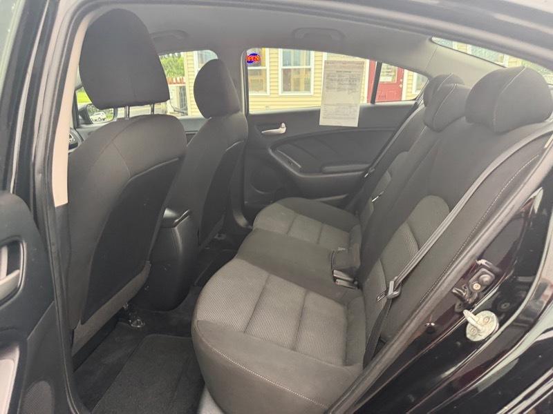 Kia Forte LX 4D Sedan 6sp 2017