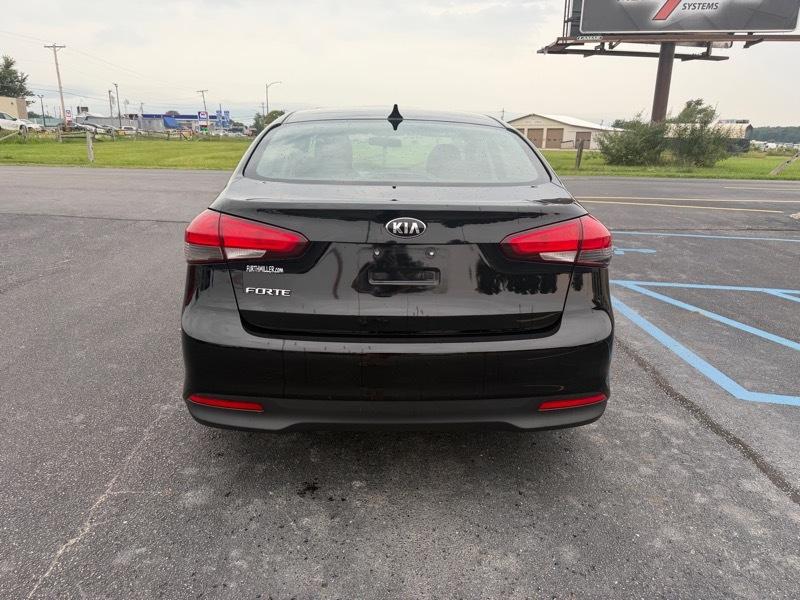 Kia Forte LX 4D Sedan 6sp 2017