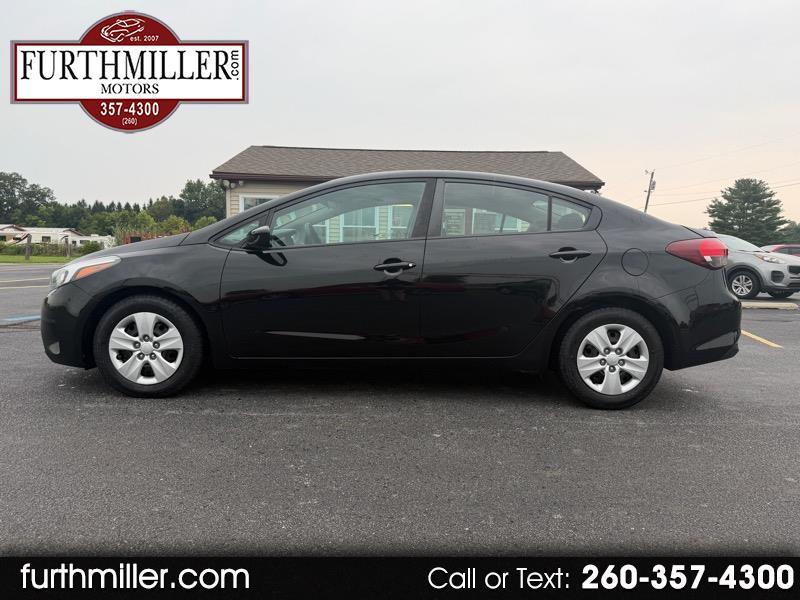 2017 Kia Forte LX 4D Sedan 6sp