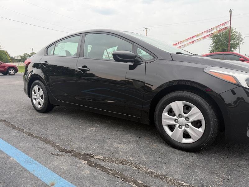 Kia Forte LX 4D Sedan 6sp 2017