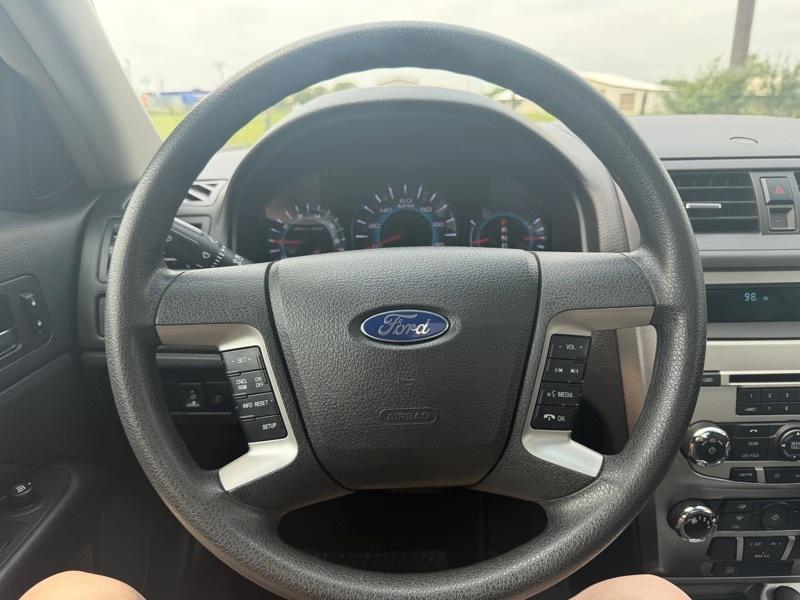 Ford Fusion SE 2012