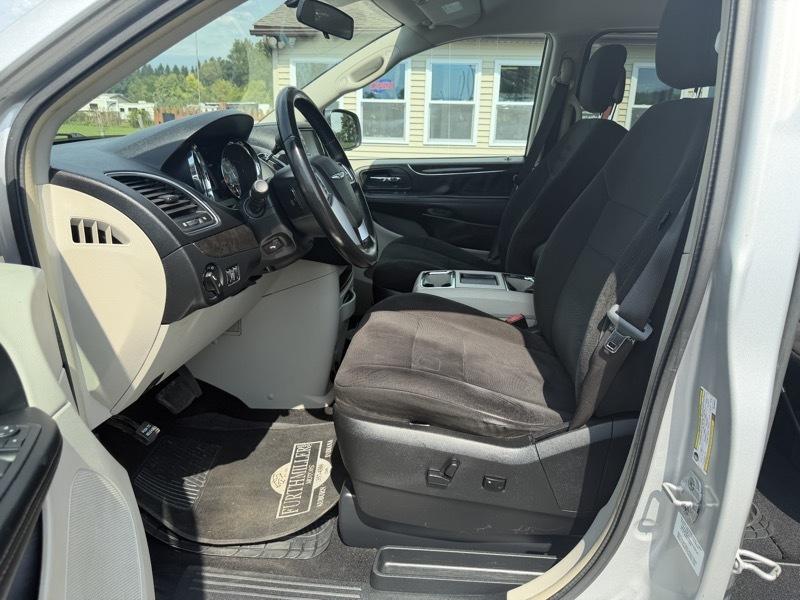 Chrysler Town & Country Touring 2011