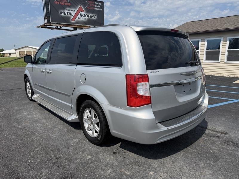 Chrysler Town & Country Touring 2011