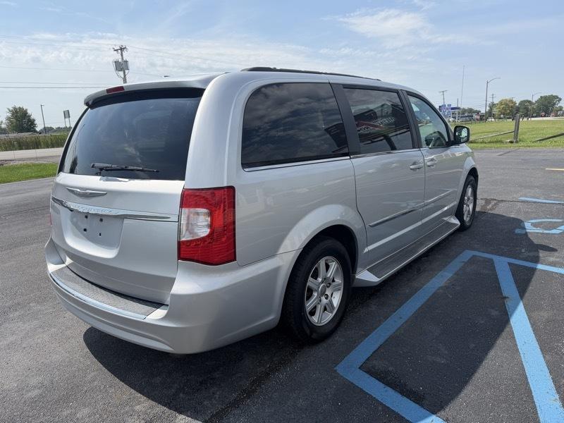 Chrysler Town & Country Touring 2011