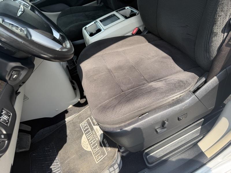 Chrysler Town & Country Touring 2011
