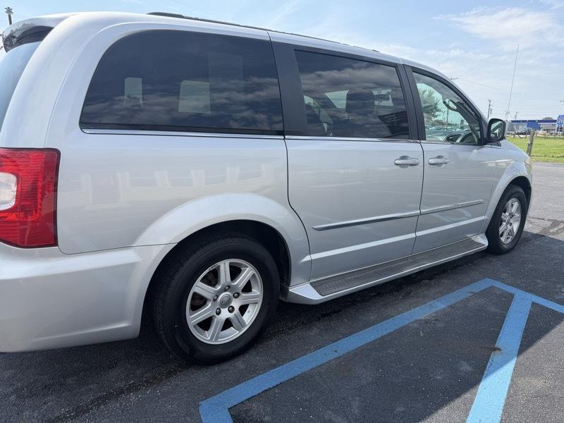 Chrysler Town & Country Touring 2011
