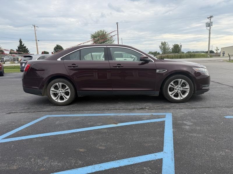 Ford Taurus SEL FWD 2018