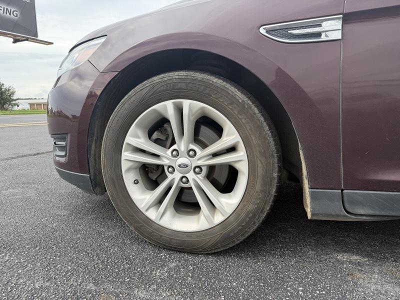 Ford Taurus SEL FWD 2018