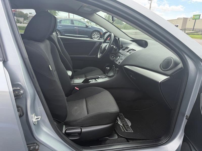 Mazda MAZDA3 I Touring 5-Door 2012