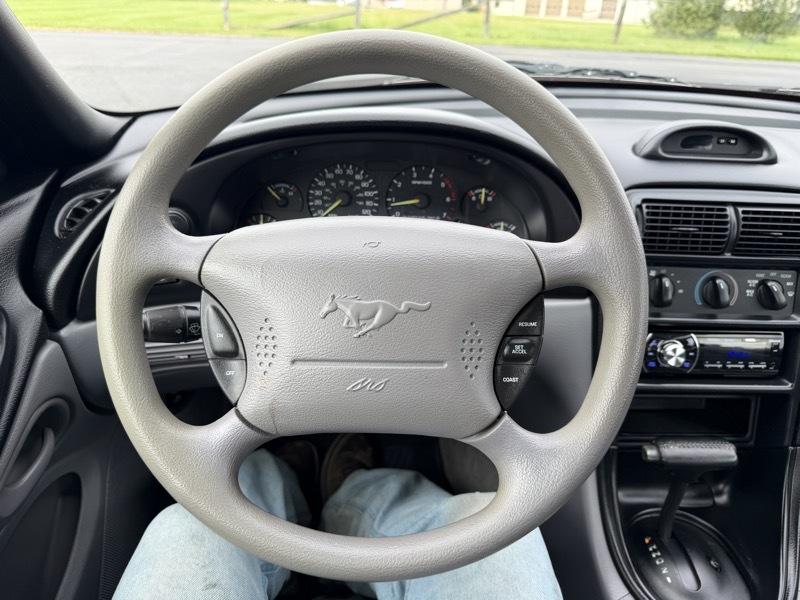 Ford Mustang Coupe 1995