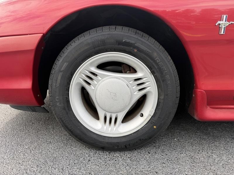Ford Mustang Coupe 1995