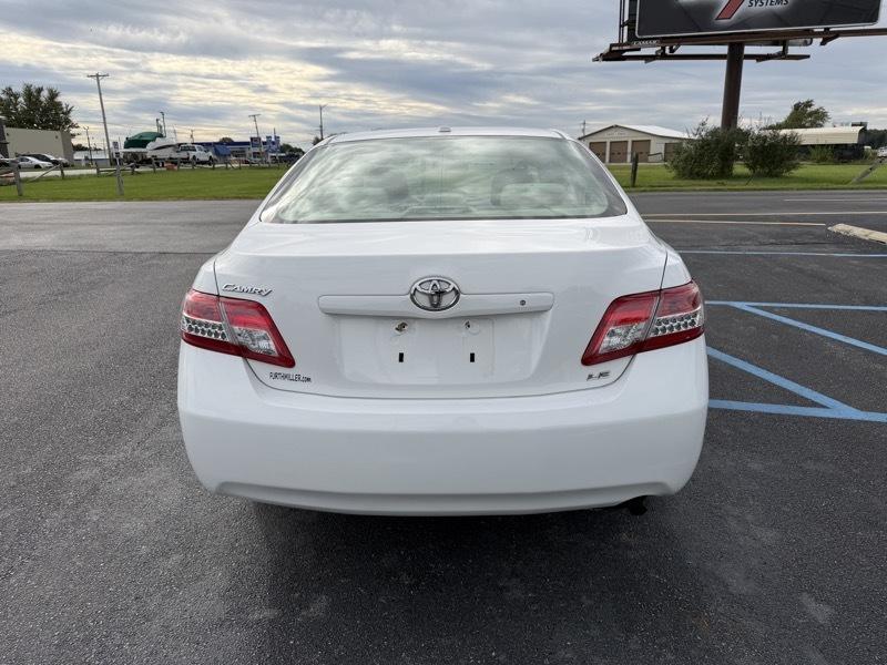 Toyota Camry LE 2011