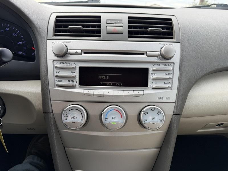 Toyota Camry LE 2011