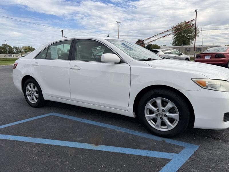 Toyota Camry LE 2011