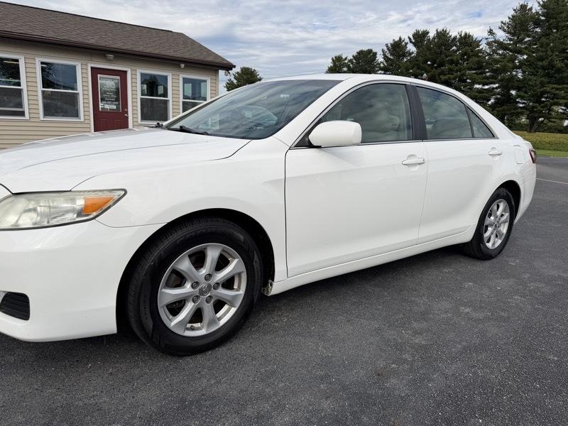 Toyota Camry LE 2011