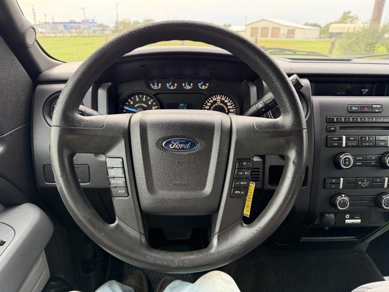 Ford F-150 XL SuperCrew 5.5-ft. Bed 2WD 2014
