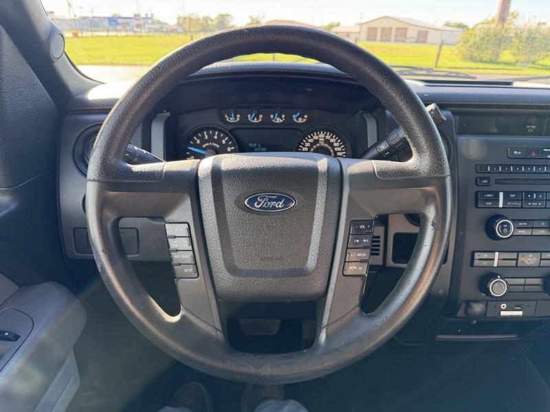 Ford F-150 XL SuperCrew 5.5-ft. Bed 2WD 2014