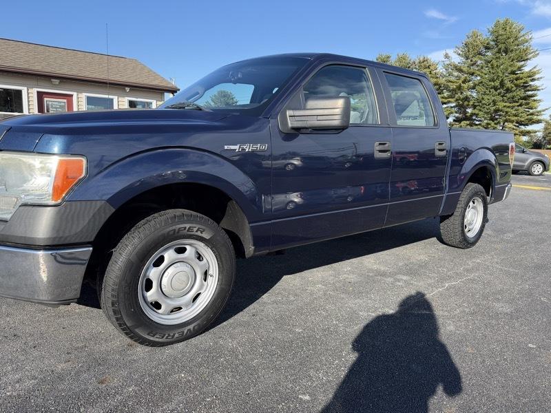 Ford F-150 XL SuperCrew 5.5-ft. Bed 2WD 2014