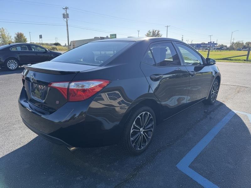 Toyota Corolla  2015