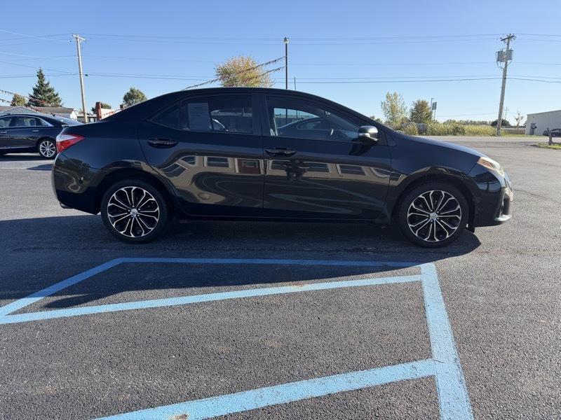 Toyota Corolla  2015