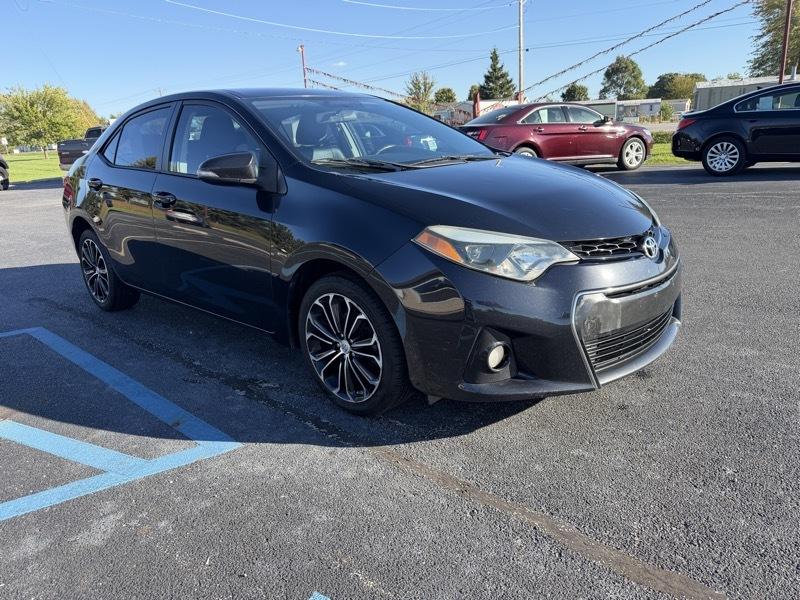 Toyota Corolla  2015