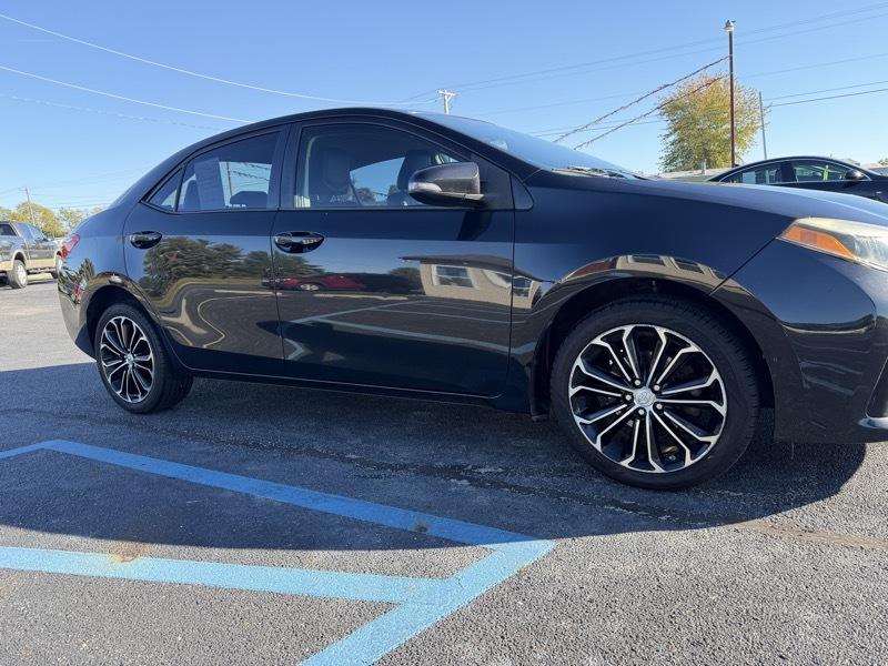 Toyota Corolla  2015