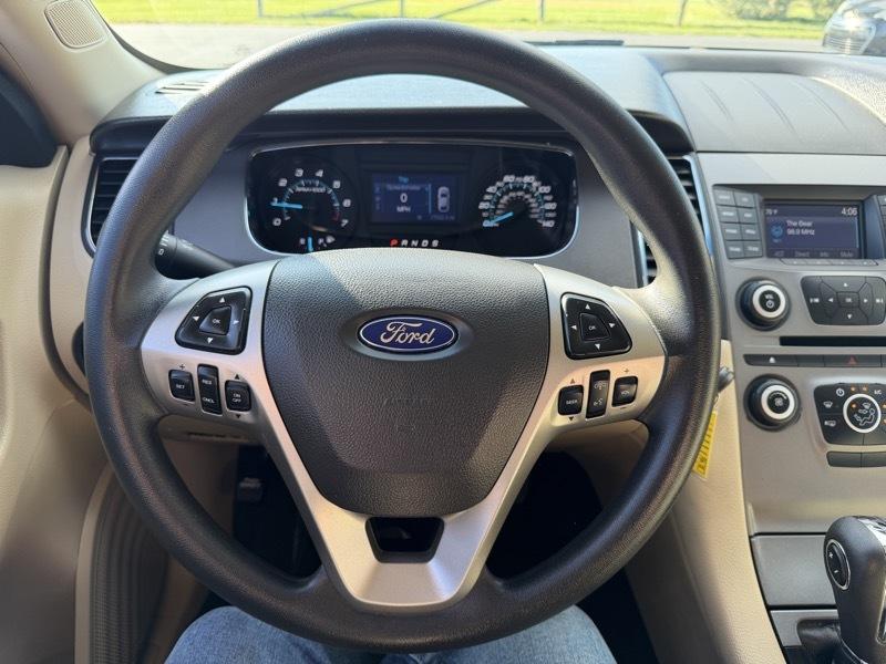 Ford Taurus SE FWD 2017