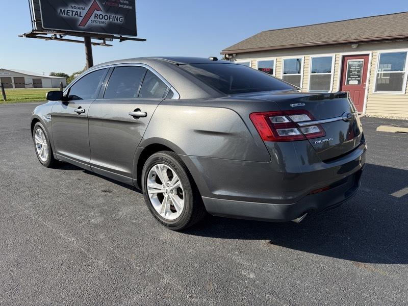 Ford Taurus SE FWD 2017
