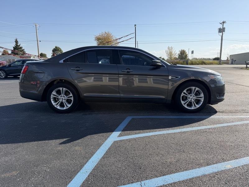 Ford Taurus SE FWD 2017