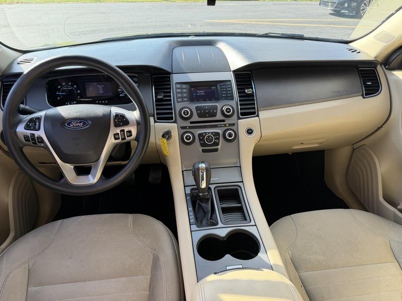 Ford Taurus SE FWD 2017