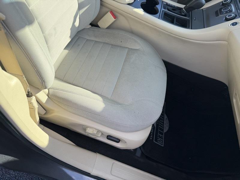 Ford Taurus SE FWD 2017